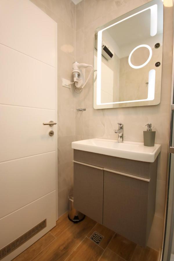 Passage Apartment *